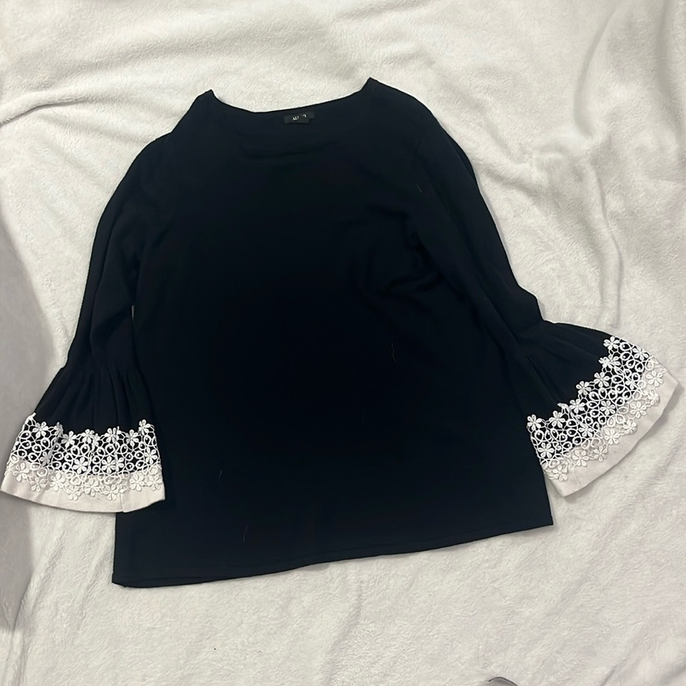 Alfani black and white blouse sweater with lace